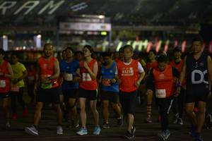 BIB: 83218, 0257, 2883, 2735, 601
                            <button type="button" onclick="openModal(10932151)" class="btn btn-primary btn-sm float-right btn-popup" data-toggle="modal" data-target=".modal-high-quality">
                        <i class="fas fa-shopping-cart"></i> Add to Cart
                    </button>
                                            <button type="button" onclick="isThisMe(10932151, true)" class="btn btn-success btn-sm float-right btn-popup btn-isme hidden" data-toggle="tooltip" data-placement="bottom" title="นี่คือรูปของคุณใช่ไหม คลิกที่นี่เพื่อเอาเข้าอัลบั้ม">
                        <i class="fas fa-plus"></i> Add to album
                    </button>
                    <button type="button" onclick="isThisMe(10932151, false)" class="btn btn-warning btn-sm float-right btn-popup btn-isnotme hidden">
                        <i class="fas fa-ban"></i> Remove from album
                    </button>